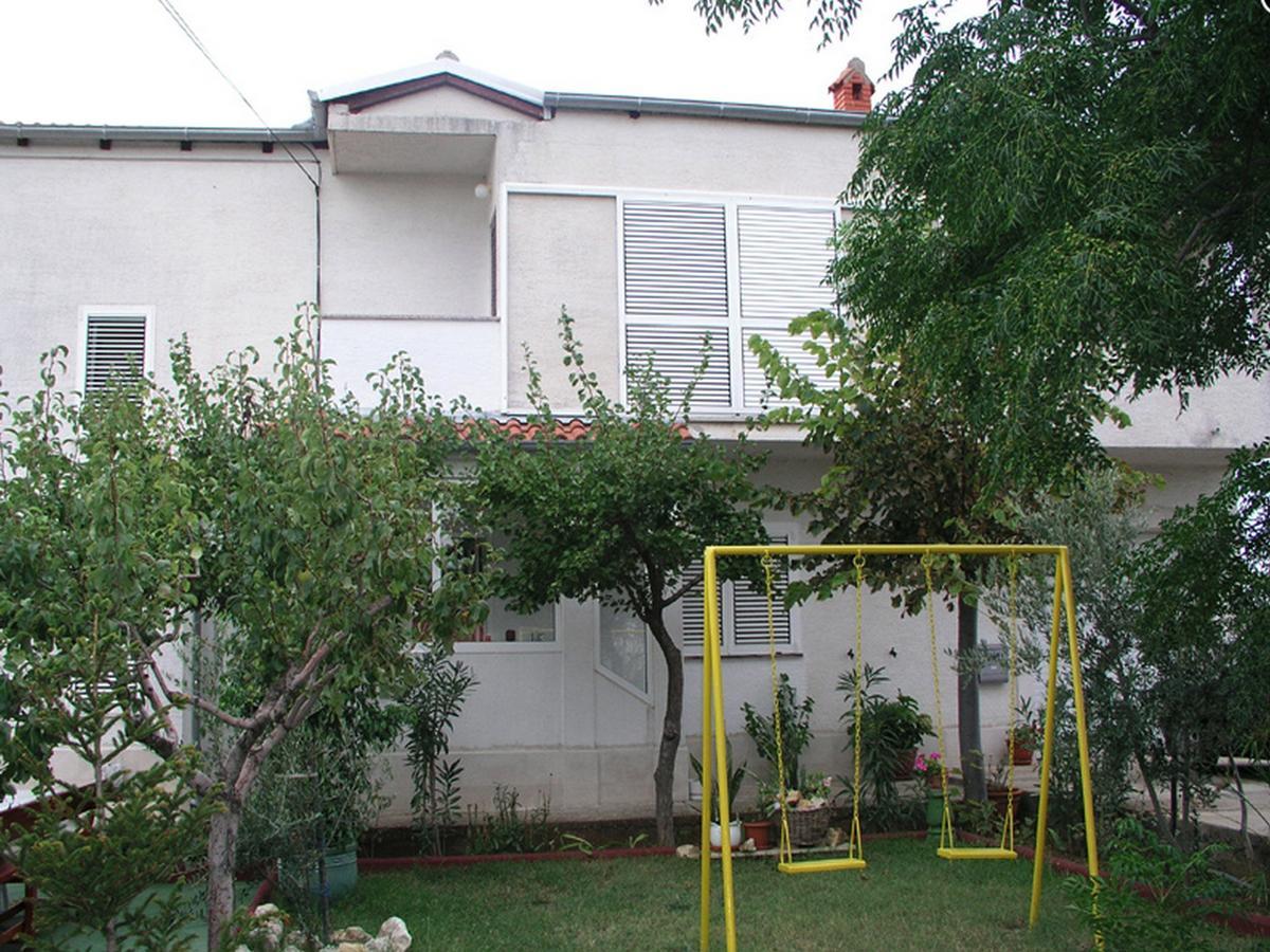 Ana Guest House Nin Exterior photo