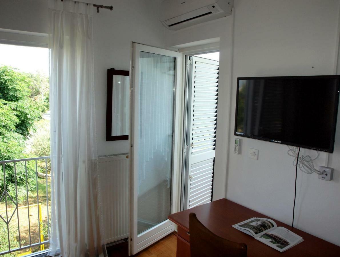 Ana Guest House Nin Exterior photo