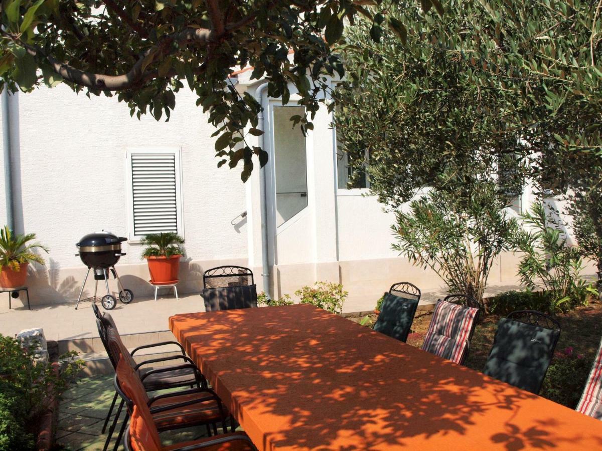 Ana Guest House Nin Exterior photo